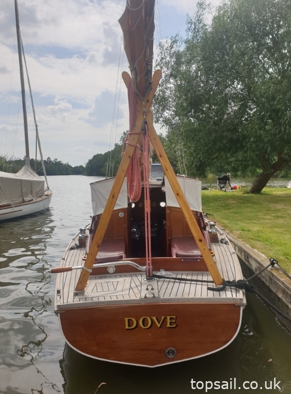 1986 Farrington 25 River Cruiser