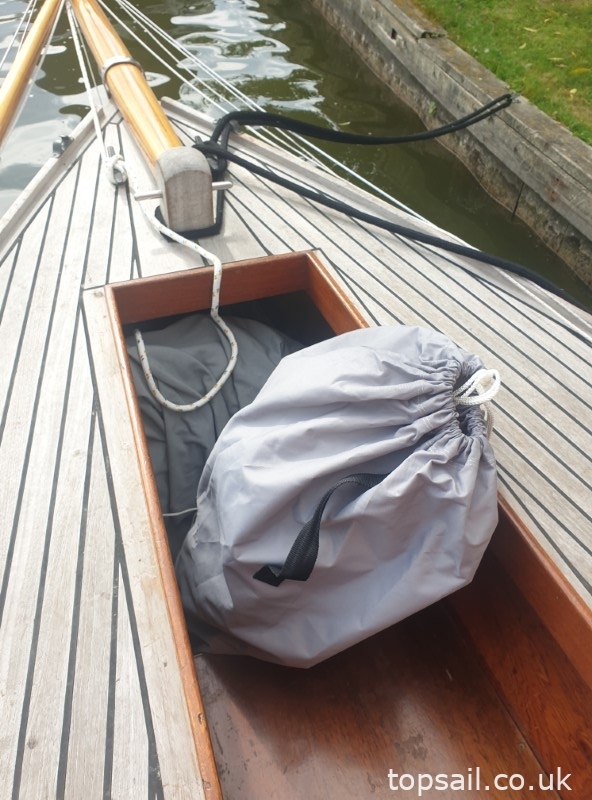 1986 Farrington 25 River Cruiser