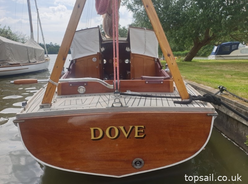 1986 Farrington 25 River Cruiser