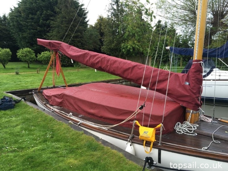 1986 Farrington 25 River Cruiser