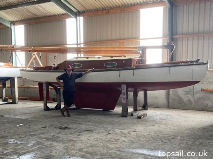 1986 Farrington 25 River Cruiser