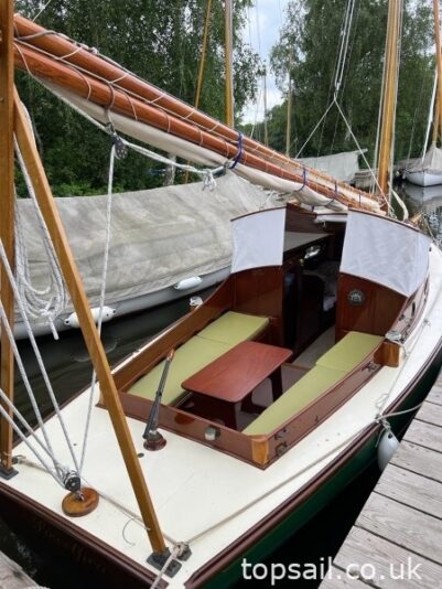 1996 Farrington 25 River Cruiser