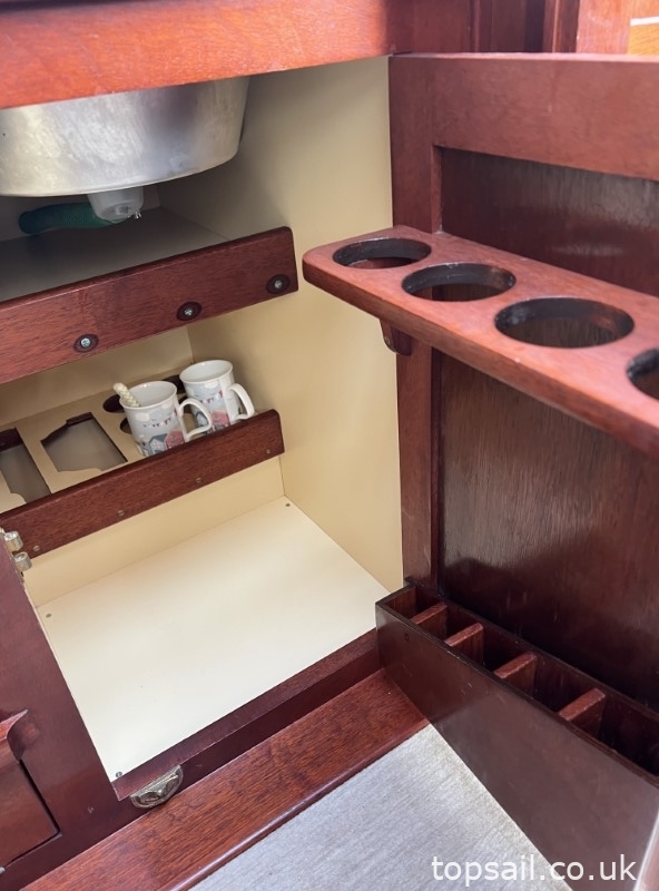 1996 Farrington 25 River Cruiser