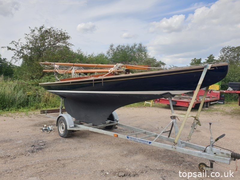 2003 Broads One Design (BOD, Brown Boat) & Trailer (GRP)
