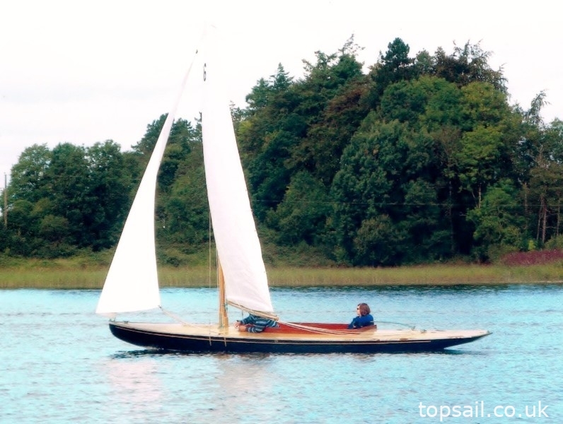 2003 Broads One Design (BOD, Brown Boat) & Trailer (GRP)