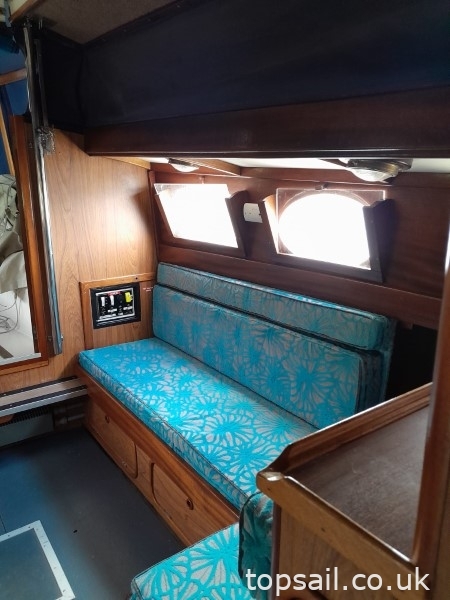 1997 Herbert Woods Elanco 28 River Cruiser #340 (GRP Hull)