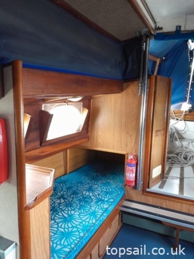 1997 Herbert Woods Elanco 28 River Cruiser #340 (GRP Hull)