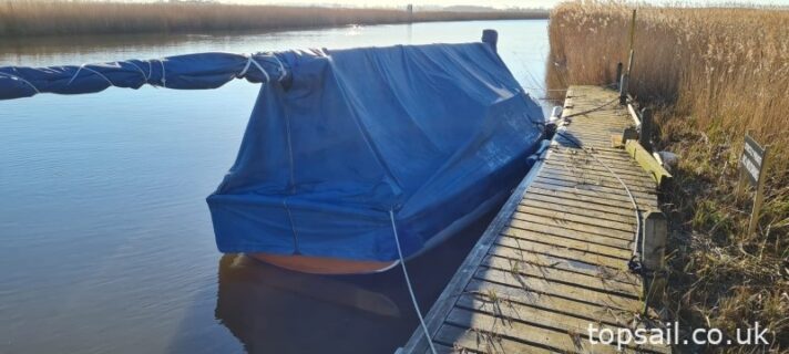 1997 Herbert Woods Elanco 28 River Cruiser #340 (GRP Hull)
