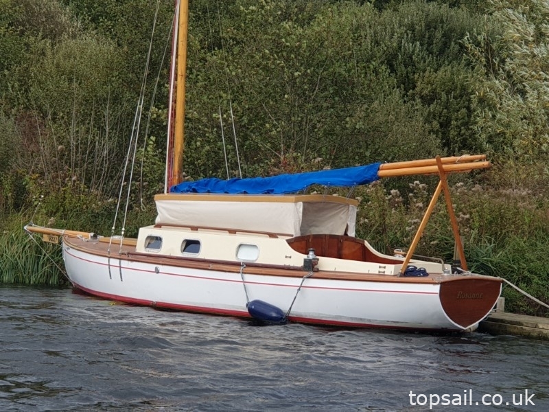 1981 Easticks 28 River Cruiser #411 (GRP Hull)