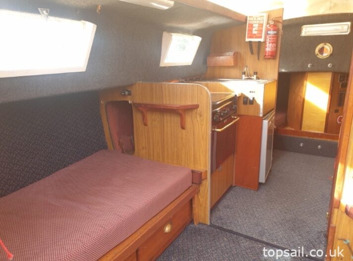 1981 Easticks 28 River Cruiser #411 (GRP Hull)