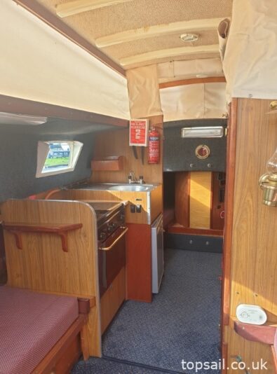 1981 Easticks 28 River Cruiser #411 (GRP Hull)