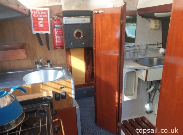 1981 Easticks 28 River Cruiser #411 (GRP Hull)