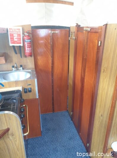 1981 Easticks 28 River Cruiser #411 (GRP Hull)
