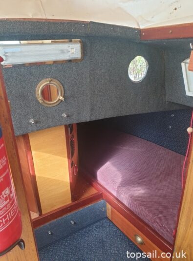 1981 Easticks 28 River Cruiser #411 (GRP Hull)