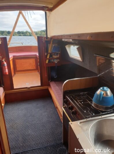 1981 Easticks 28 River Cruiser #411 (GRP Hull)