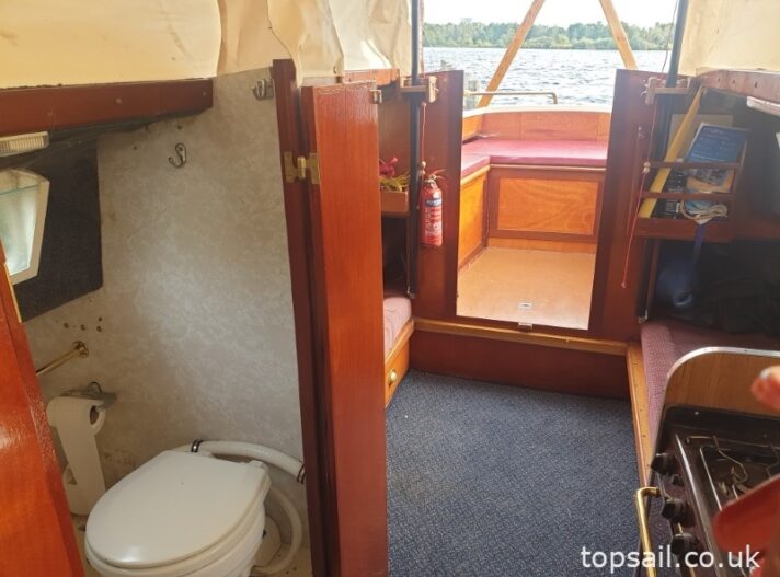 1981 Easticks 28 River Cruiser #411 (GRP Hull)