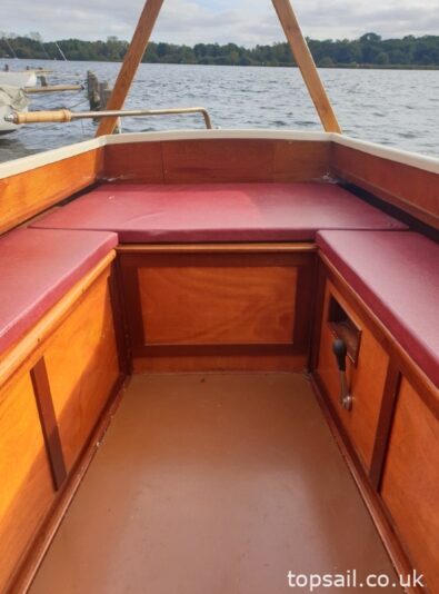 1981 Easticks 28 River Cruiser #411 (GRP Hull)