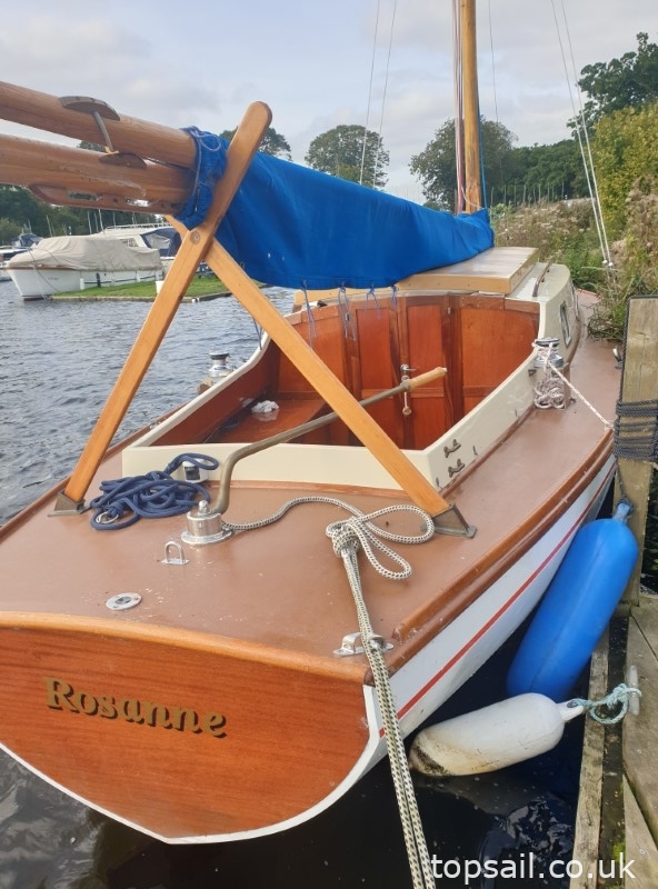 1981 Easticks 28 River Cruiser #411 (GRP Hull)