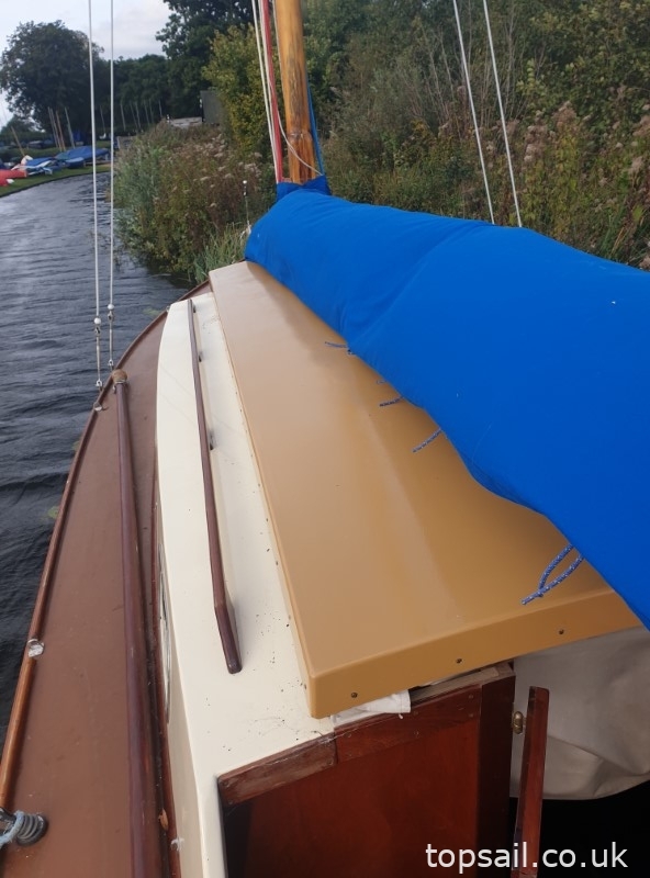 1981 Easticks 28 River Cruiser #411 (GRP Hull)