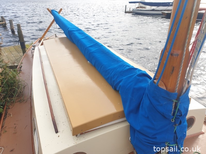 1981 Easticks 28 River Cruiser #411 (GRP Hull)