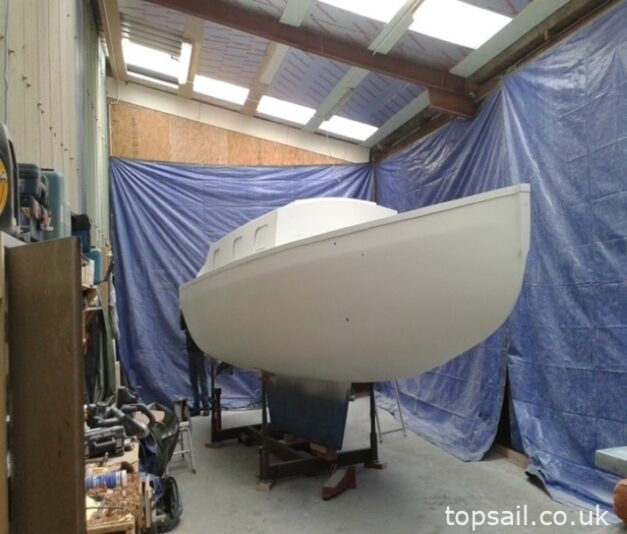 1981 Easticks 28 River Cruiser #411 (GRP Hull)