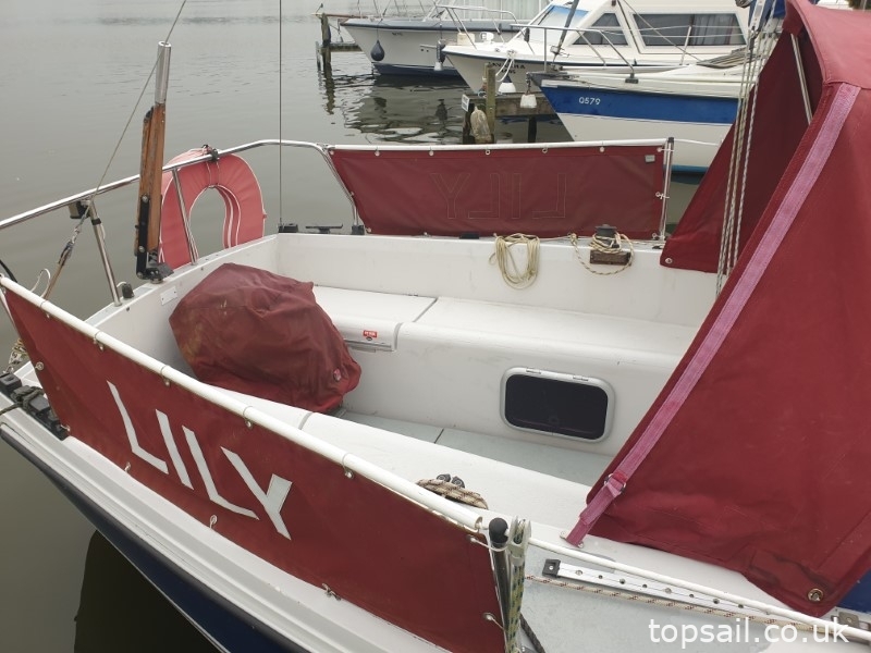1981 Pegasus 700 (Shallow Fin Keel)