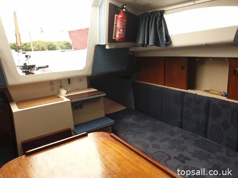 1981 Pegasus 700 (Shallow Fin Keel)