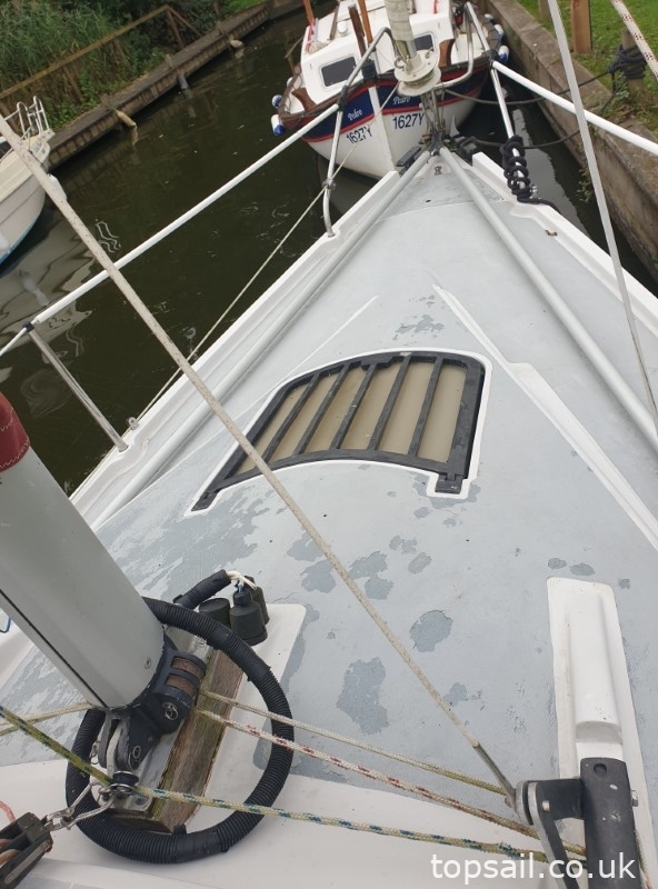 1981 Pegasus 700 (Shallow Fin Keel)