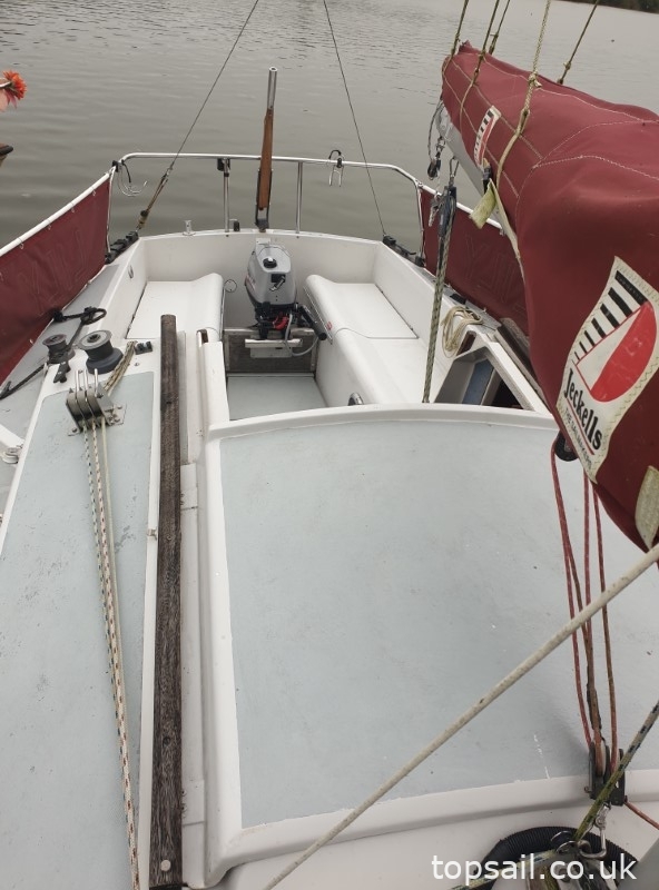 1981 Pegasus 700 (Shallow Fin Keel)