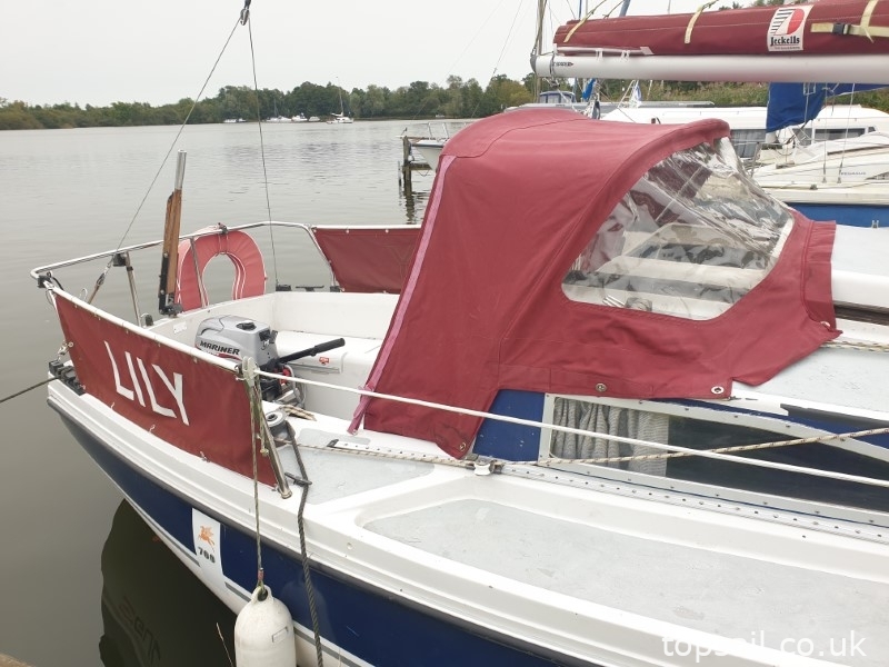1981 Pegasus 700 (Shallow Fin Keel)